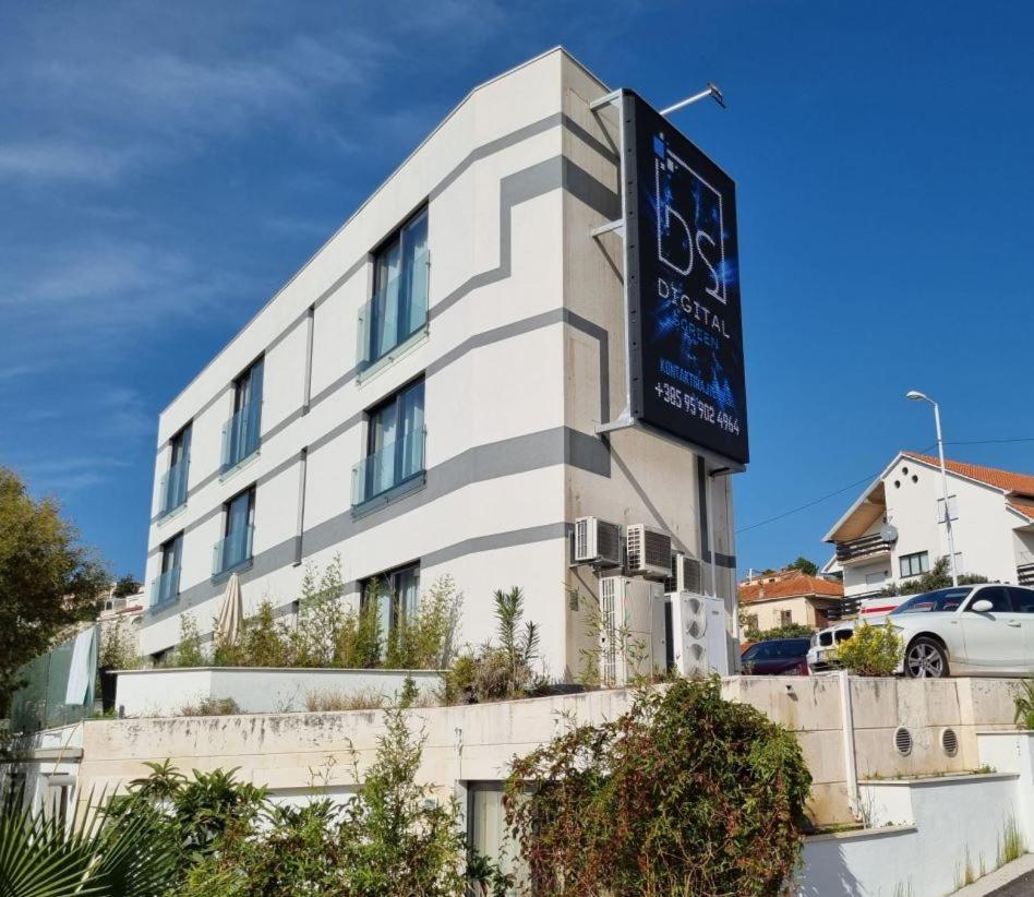 Hotel Jona Podstrana Zewnętrze zdjęcie