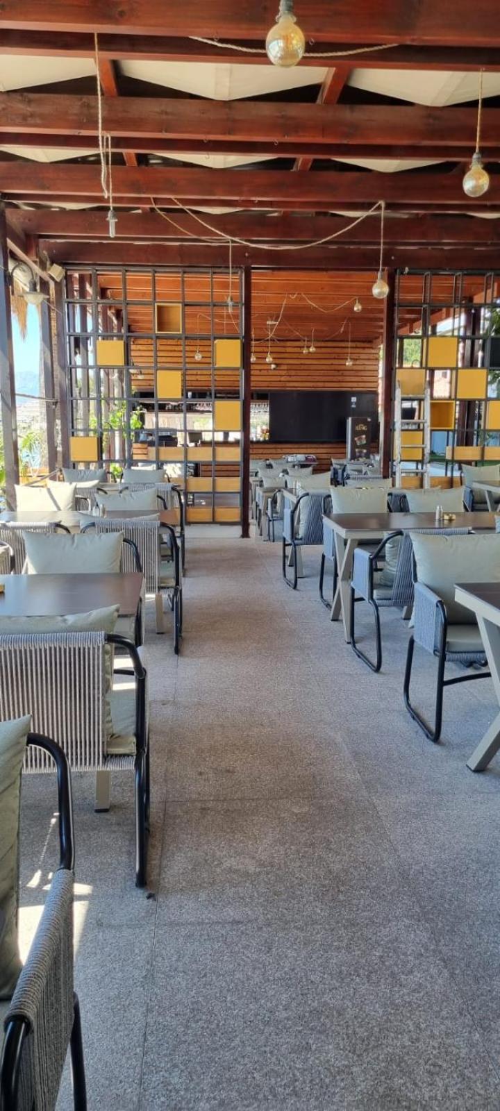 Hotel Jona Podstrana Zewnętrze zdjęcie